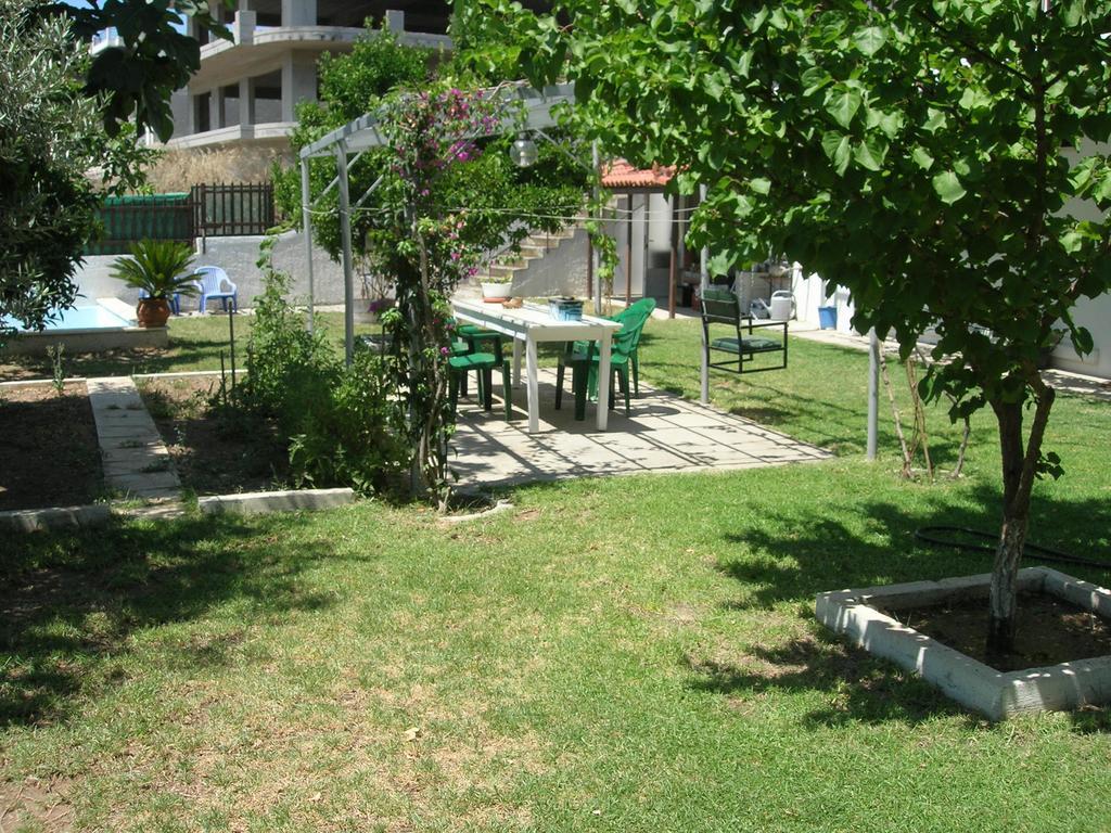 Apartment Next To The Sea In Poseidonia Posidhonia  Exterior photo